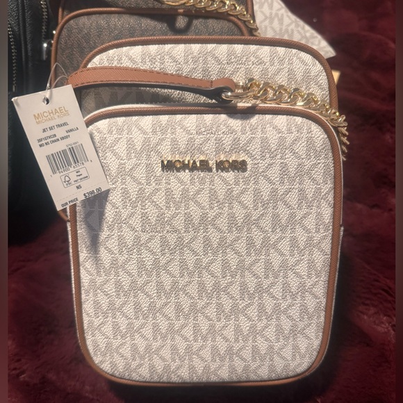 Michael Kors Outlet Jet Set Travel Medium Signature Logo